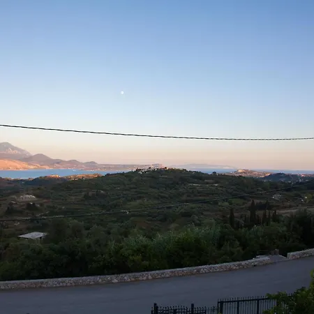 La Casa Bianca Skineas